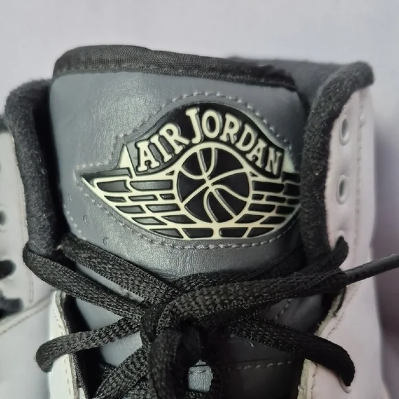 Air Jordan Retro 2 Wing It Sneakers Men's 11.5 - Picture 5 of 16